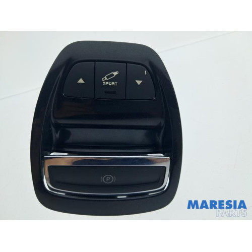 Citroen - C5 - Parking brake switch