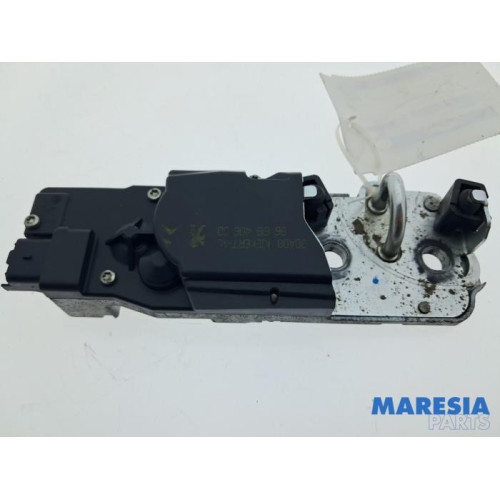 Citroen - C5 - Tailgate lock mechanism