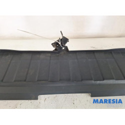 Opel - Vivaro - Achterbumper