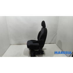 Opel - Vivaro - Seat, right