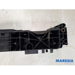 Renault - Captur - Lock plate