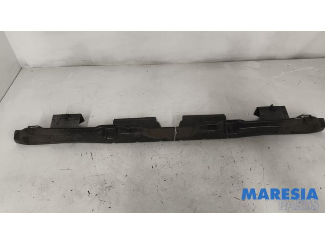 Opel - Vivaro - Rear bumper frame