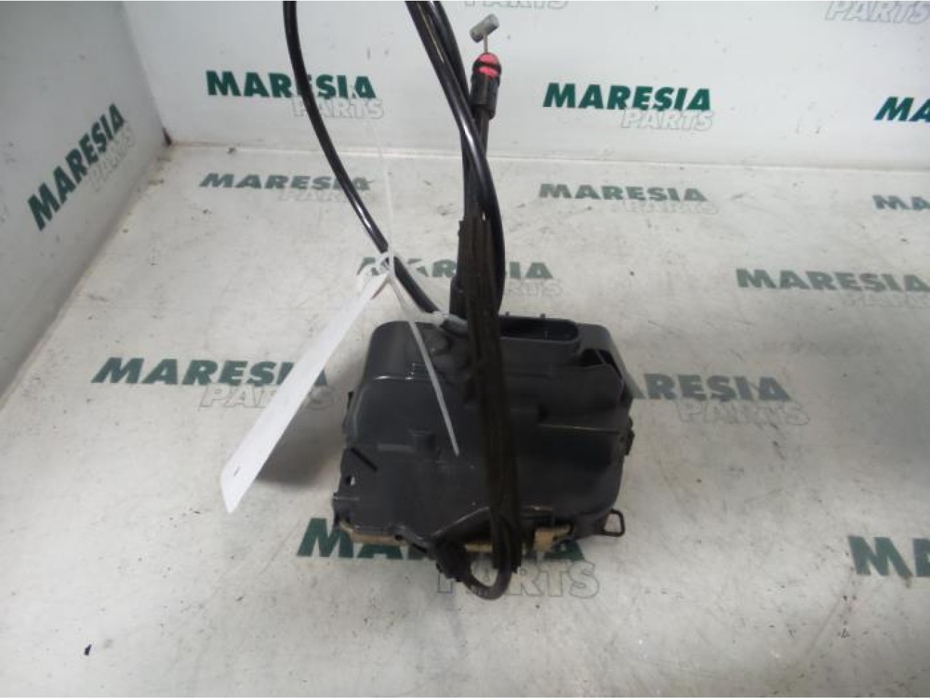 Renault - Megane Scenic - Rear door lock mechanism 4-door, left