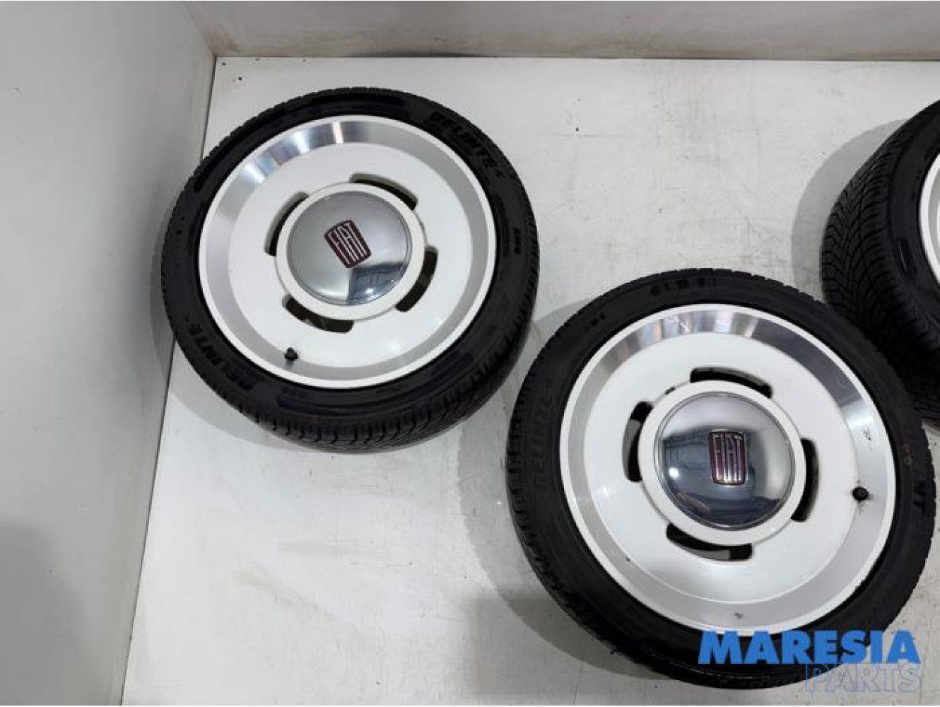 Fiat - 500 - Sportvelgenset + banden