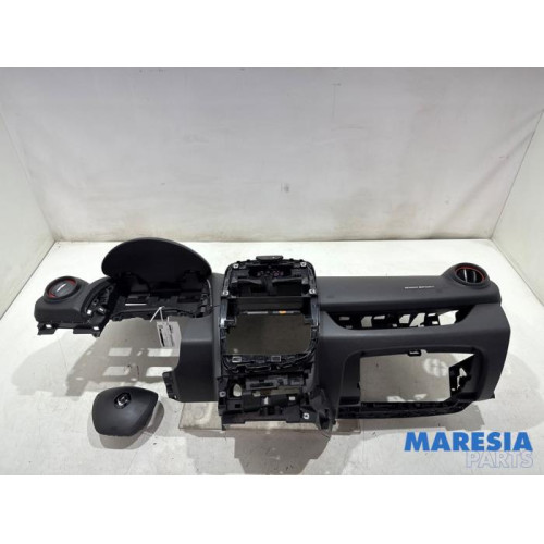 Renault - Clio - Airbag set + dashboard