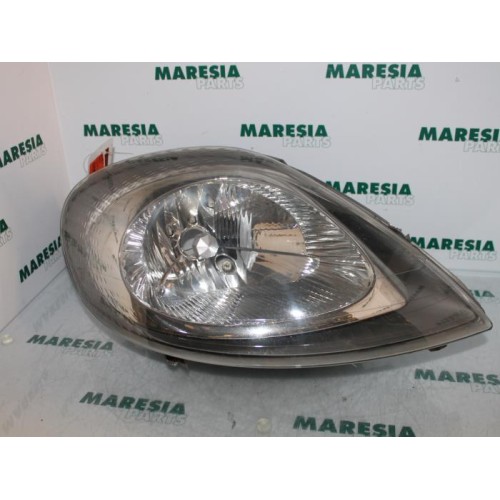 Renault - Trafic - Phare droit