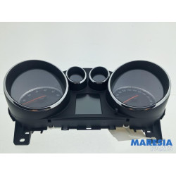 Opel - Astra - Instrumentenbrett