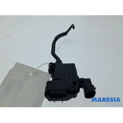 Opel - Astra - Moteur de verrouillage clapet réservoir