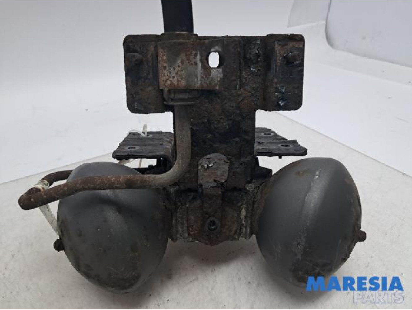Citroen - C5 - HD controller (suspension)