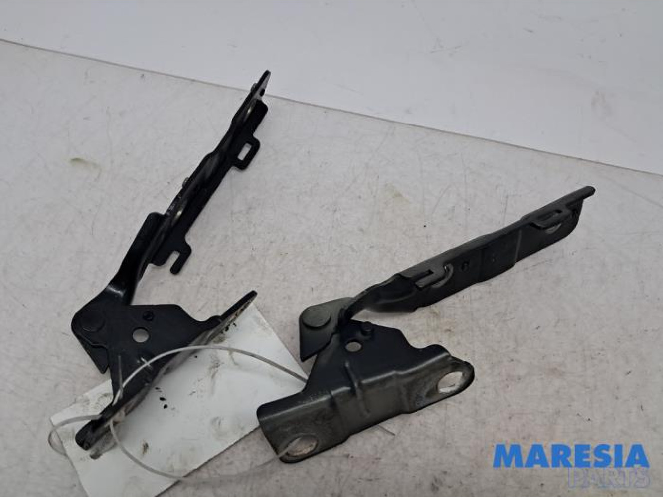 Citroen - C5 - Bonnet Hinge