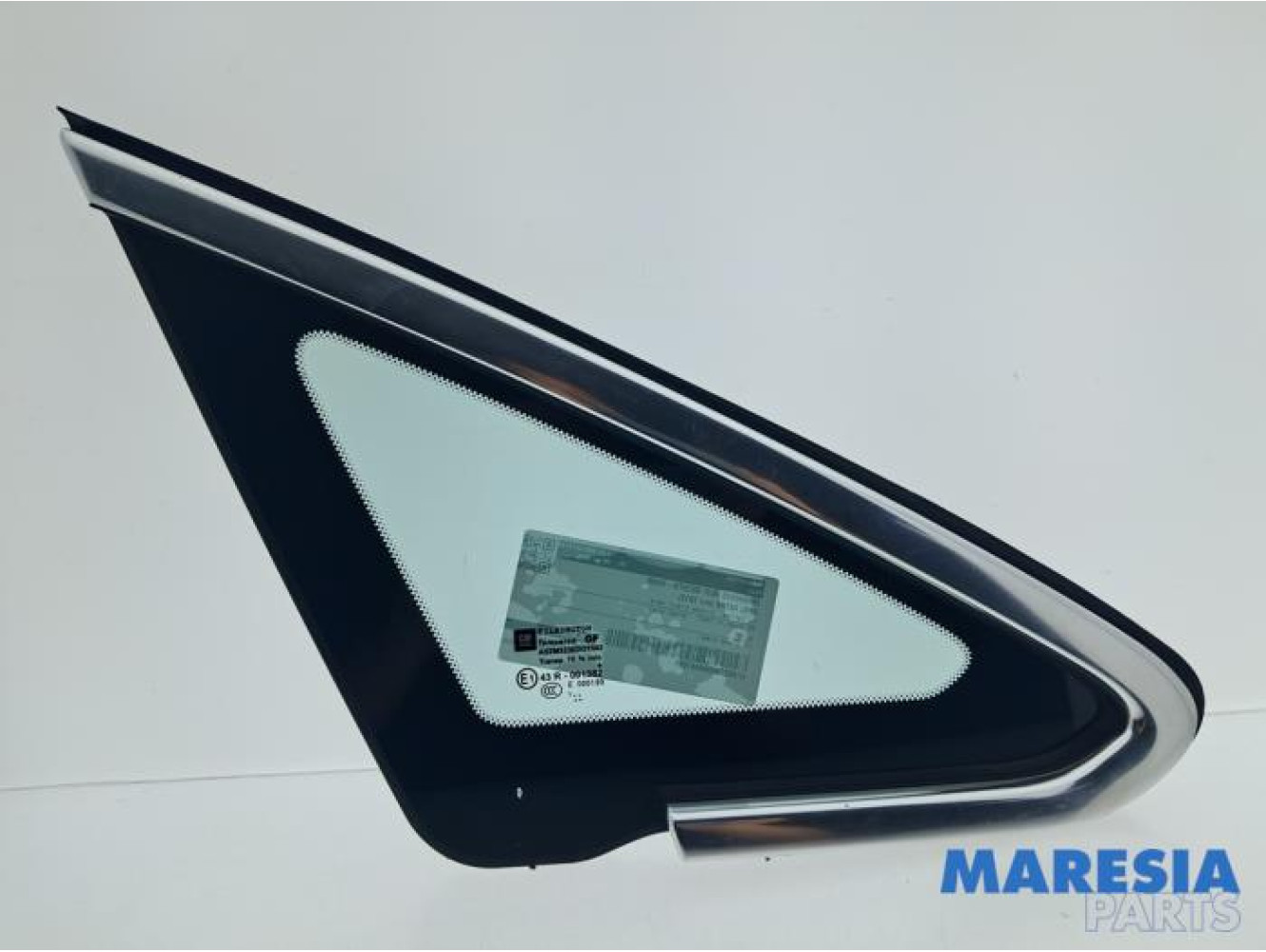 Opel - Astra - Vitre triangulaire avant droite