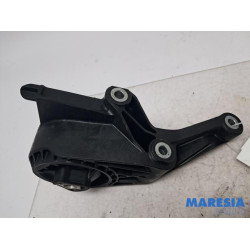Opel - Astra - Engine mount