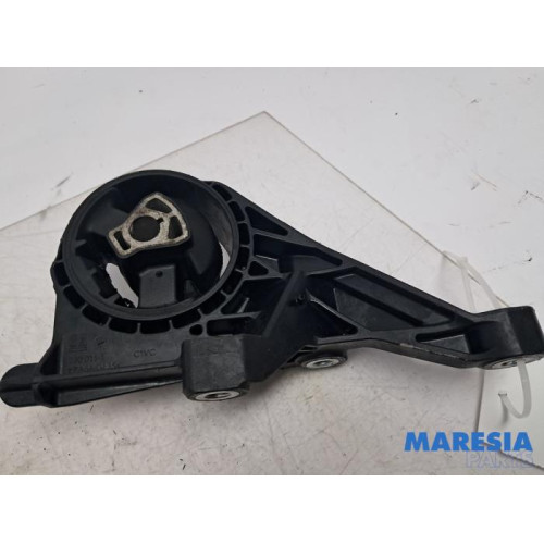 Opel - Astra - Engine mount
