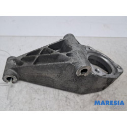 Opel - Astra - Engine mount