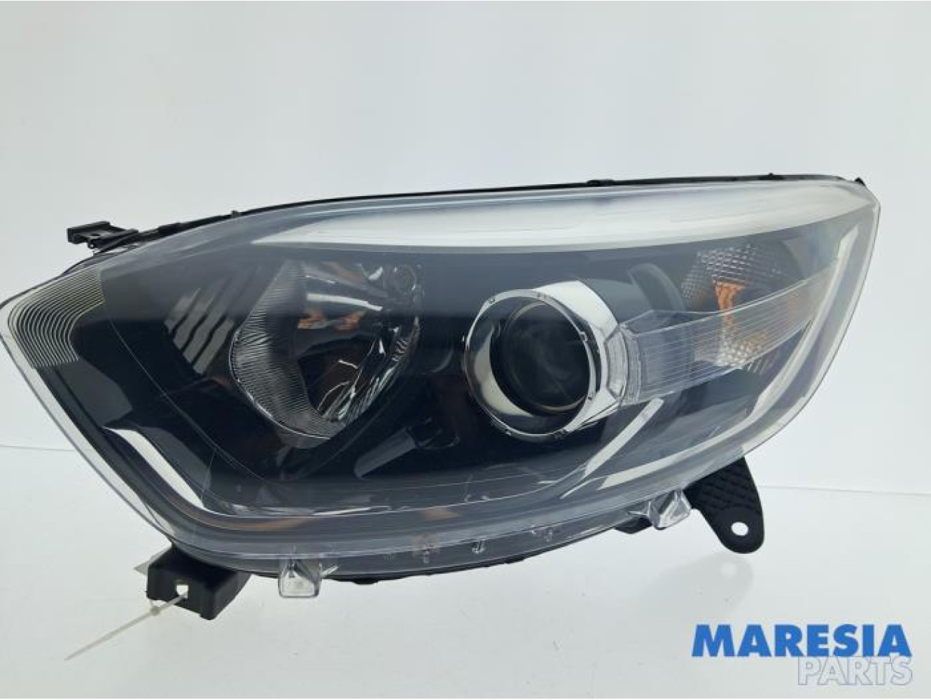 Renault - Captur - Scheinwerfer links