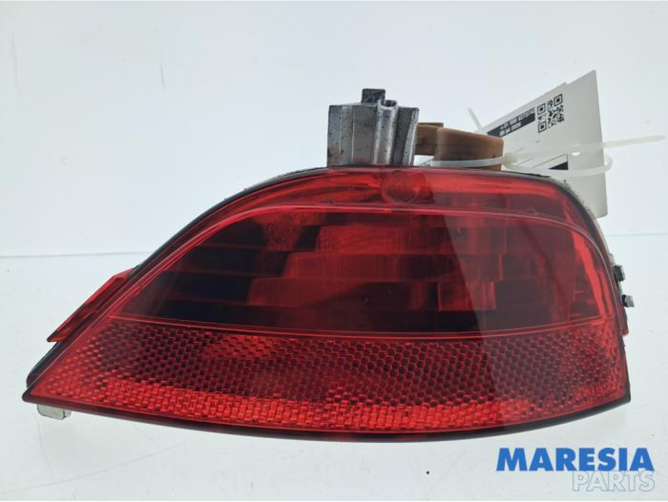 Renault - Captur - Rear fog light