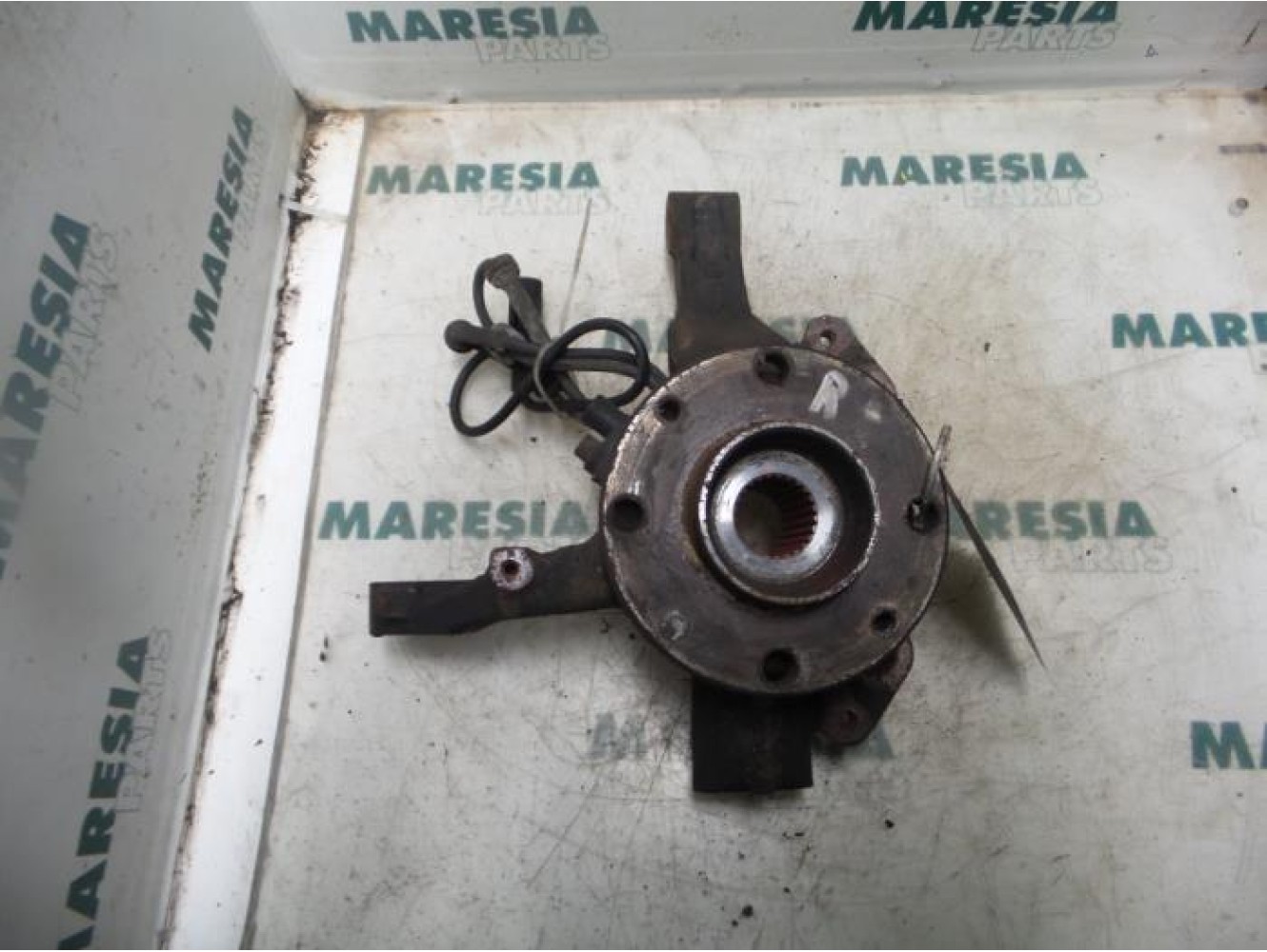 Fiat - Stilo - Knuckle, front right