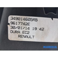 Renault - Captur - Gear stick
