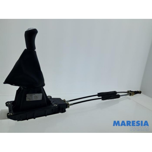 Renault - Captur - Gear stick