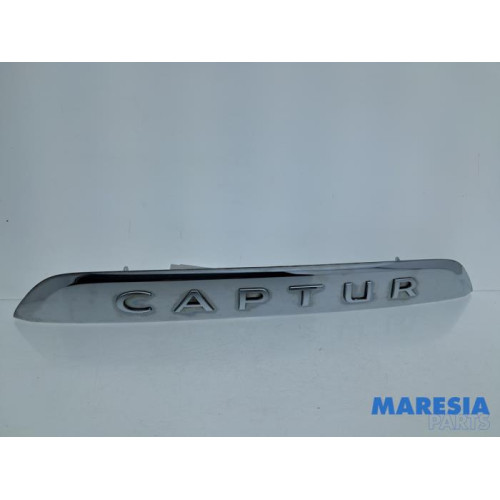 Renault - Captur - Moulure hayon