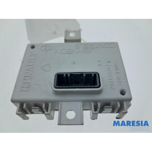 Renault - Captur - Navigatie Module