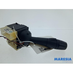 Renault - Captur - Indicator switch