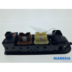 Renault - Captur - Multi-functional window switch