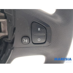 Opel - Vivaro - Steering wheel