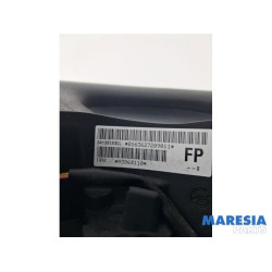 Opel - Vivaro - Steering wheel