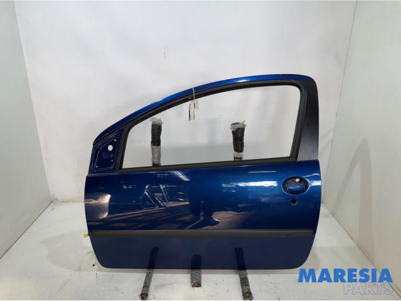 Peugeot - 107 - Door 2-door, left