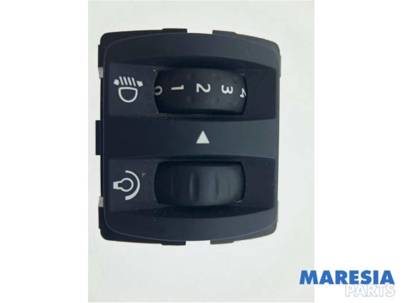 Renault - Clio - AIH headlight switch