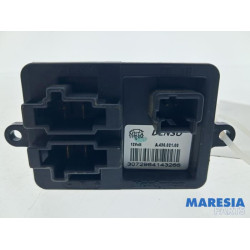 Renault - Clio - Heater resistor