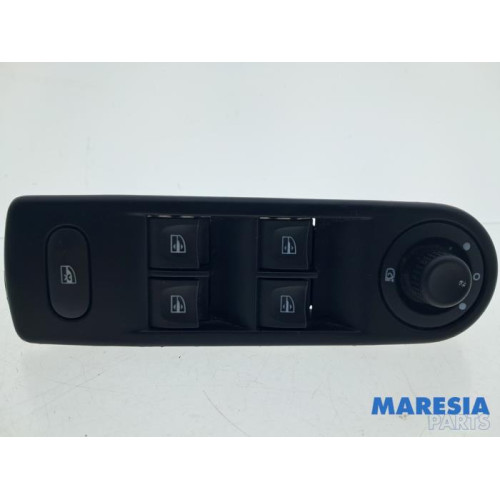Renault - Clio - Multi-functional window switch