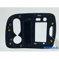 Renault - Clio - Radio omlijsting