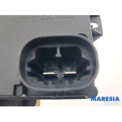 Opel - Vivaro - Central door locking module