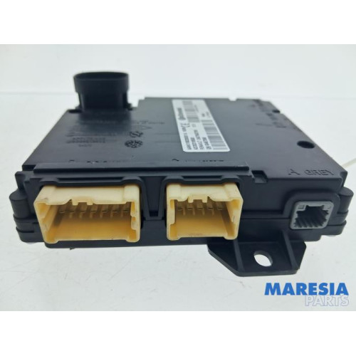 Opel - Vivaro - Central door locking module