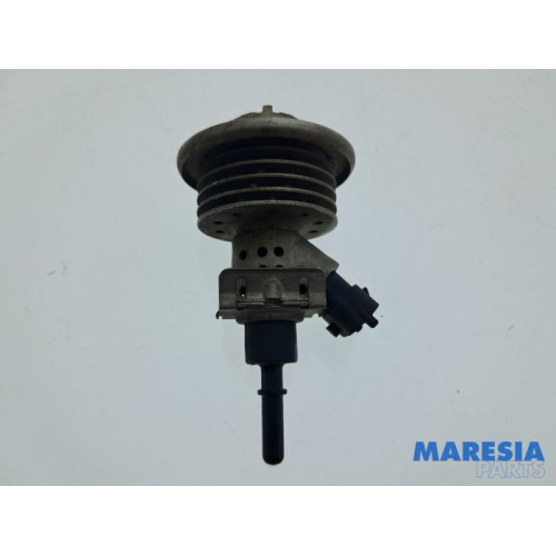 Opel - Vivaro - Adblue Injector