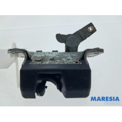 Opel - Vivaro - Tailgate lock mechanism
