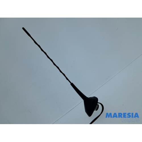 Opel - Vivaro - Antenne