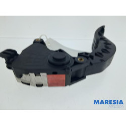 Opel - Vivaro - Accelerator pedal