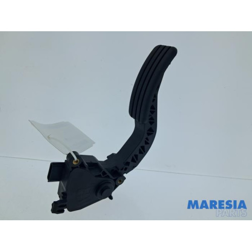Opel - Vivaro - Accelerator pedal