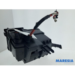 Opel - Vivaro - Fuse box