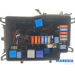 Opel - Vivaro - Fuse box