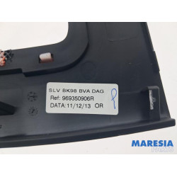 Renault - Clio - Cover, miscellaneous