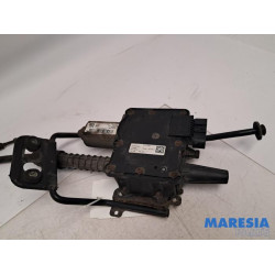 Opel - Astra - Handrem Mechaniek