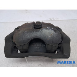 Renault - Captur - Front brake calliper, left