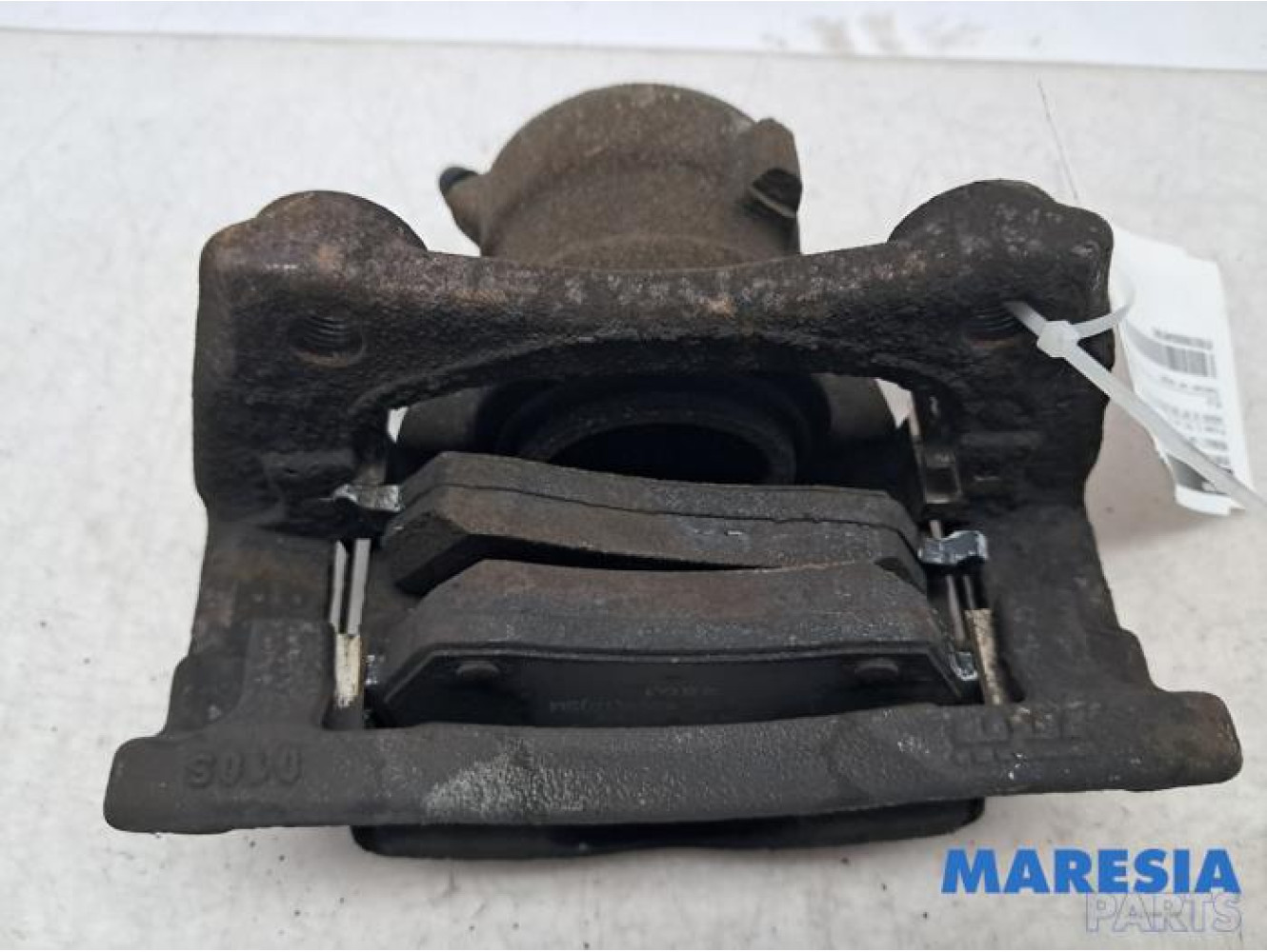 Renault - Captur - Front brake calliper, left