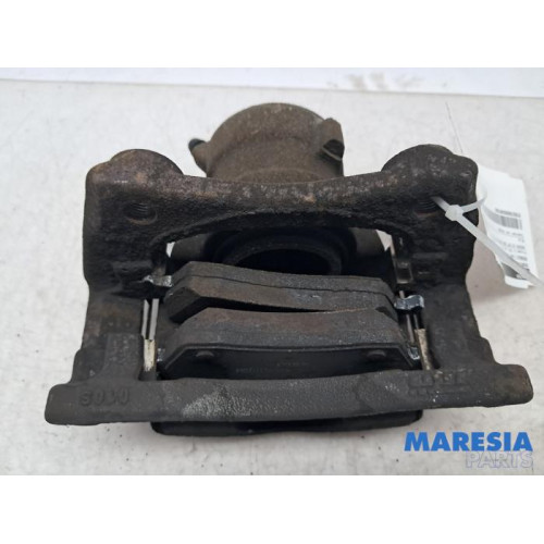Renault - Captur - Front brake calliper, left