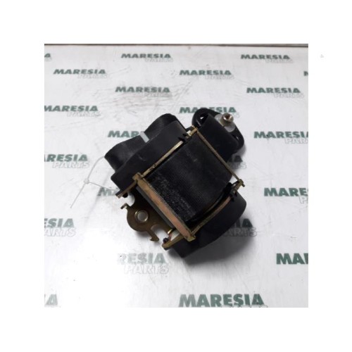 Renault - Trafic - Front seatbelt, right
