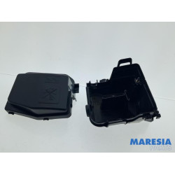 Renault - Captur - Fuse box